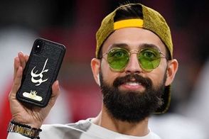 عکس کمتر دیده محسن افشانی و خواهری که هیچ شباهتی به او ندارد!