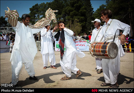 عکس: دختران در جشنواره «حرکت و برکت»