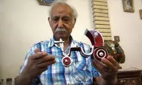 کمی شاد، کمی غمگین با پدر اسباب بازی ایران