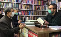 احمدی‌نژاد در کتابفروشی‌های خیابان انقلاب