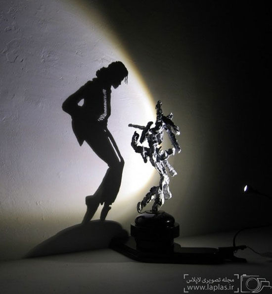 رقص نور و سایه ها روی دیوار +عکس