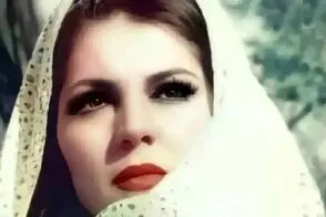 بهروز وثوقی و فروزان در 35 سالگی و در نمایی از فیلم دشنه