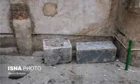 گاوصندوق های بیرون کشیده شده از آوار