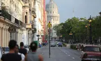 دوچرخه سواری یک سر و گردن بالاتر