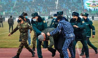 بازداشت ۶ نفر به اتهام کتک‌زدن داوران