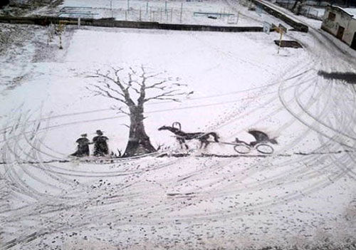 هنرنمایی شاهکار سرایدار با برف +عکس
