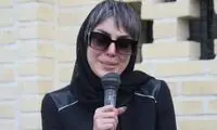 متن سوزناک و اشک‌های نیلوفر شهیدی در خاکسپاری پدرش