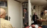 عکس: عيادت احمدی‌ نژاد از هنرمند قدیمی