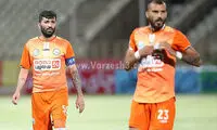 کاپیتانی مسلمان با بازوبند آبی AFC