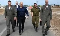 کتاب امام خمینی در دستِ وزیر دفاع اسرائیل!