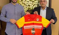 محمد آبشک با فولاد تمدید کرد