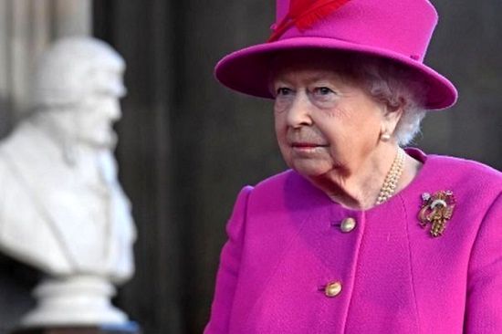 ملکه انگلیس خود را قرنطینه می‌کند