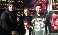 عکس: برادر مرحوم اولادی در مراسم تشییع