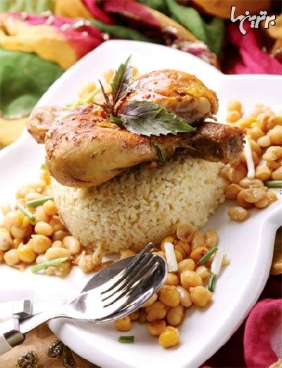 خوراک مرغ مکزیکی به همراه برنج قهوه ای
