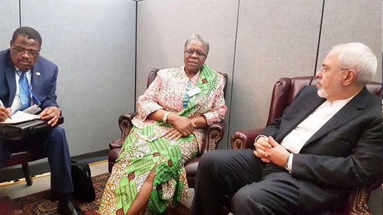 دیدار ظریف با وزیر خارجه نامیبیا