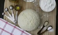نحوه آماده کردن خمیر پیتزای خانگی
