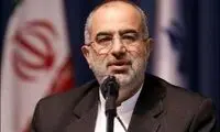 آشنا: لطفاً مزاحم طلبه پلاکارد به دست نشوید