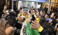 حمید فرخ نژاد با استقبال هواداران وارد آبادان شد