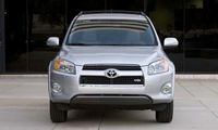 تویوتا RAV4، یک خودروی ژاپنی عقده ای!