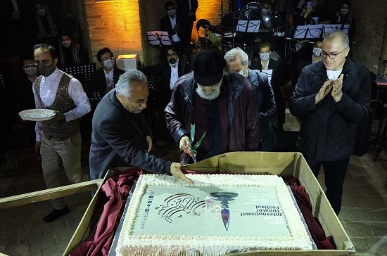 داریوش ارجمند، کیک ۴۰سالگی جشنواره را برید