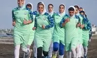 تصاویری از تمرین تیم فوتبال زنان ملوان در ساحل