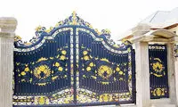 مدل درب حیاط یا پارکینگ چطور باشه؟