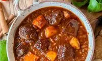 طرز تهیه خورشت به خوشمزه؛ یک غذای پاییزی دلچسب