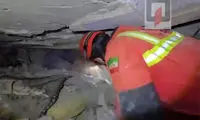 عملیات نفسگیر نجات شهروند تهرانی از زیر آوار