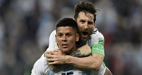 واکنش مدافع آرژانتینی به عکس تاریخی با مسی