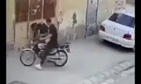 لحظه خفت‌گیری در روز روشن از مادربزرگ اردبیلی!