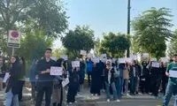 تجمع دانشجویان پزشکی در اعتراض به شهریه‌ها