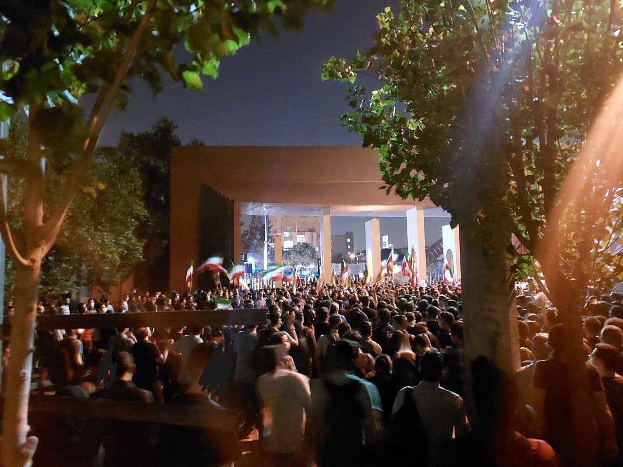 تصاویری از  دانشگاه شریف پس از اعتراضات اخیر