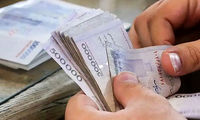 حقوق خرداد کارمندان دولت پرداخت شد