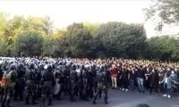 روزنامه اعتماد: «زن، زندگی، آزادی» به جایی نمی‌رسد