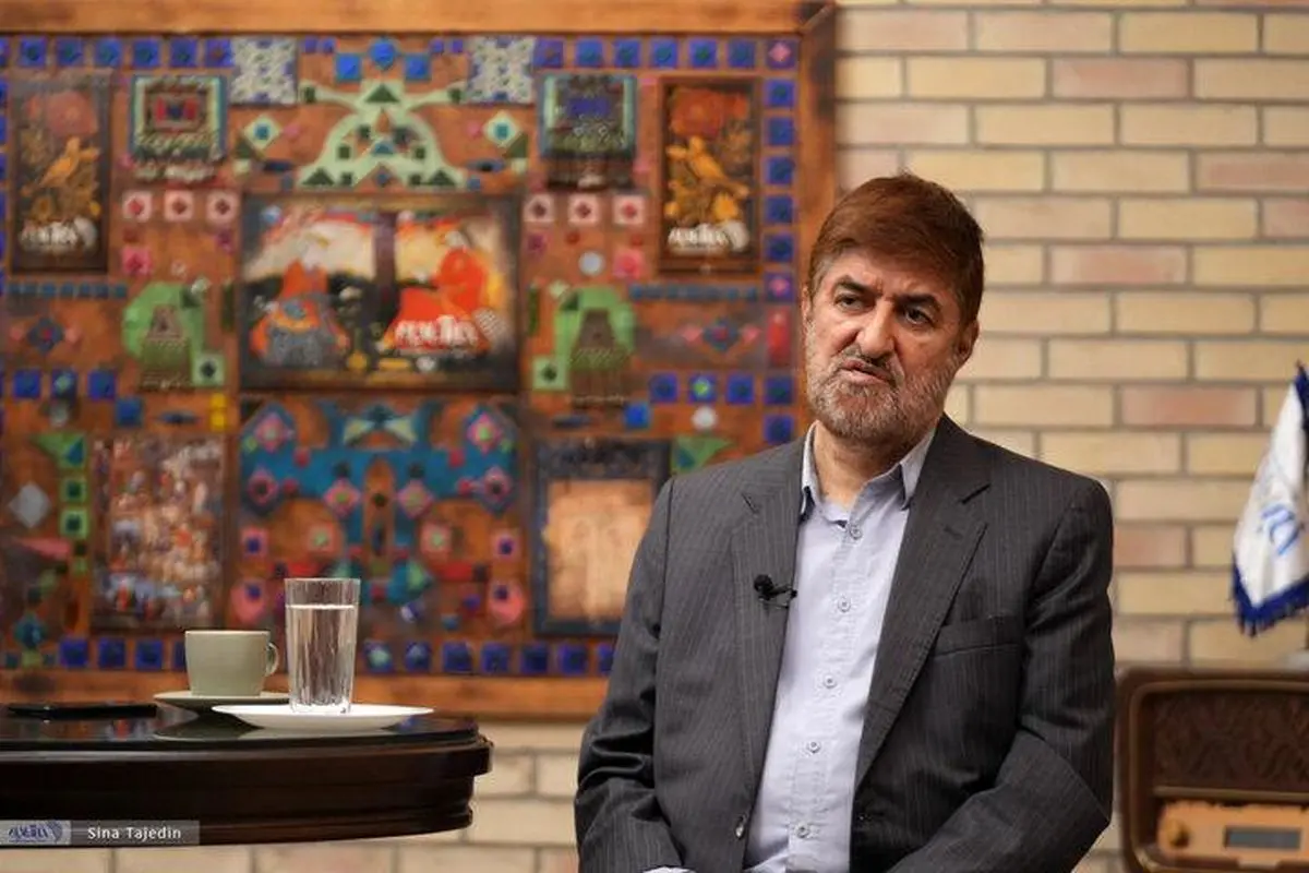 نطق جنجالی علی مطهری درباره حجاب و مشروبات الکلی