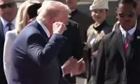 ترامپ با حرکات موزون وارد مالزی شد!