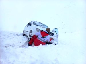 گرفتار شدن خودروها در کولاکِ گردنه الماس