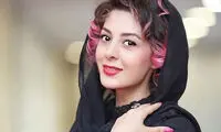 استایل متفاوت بازیگر لیسانسه‌ها میان قفسه‌های کتاب