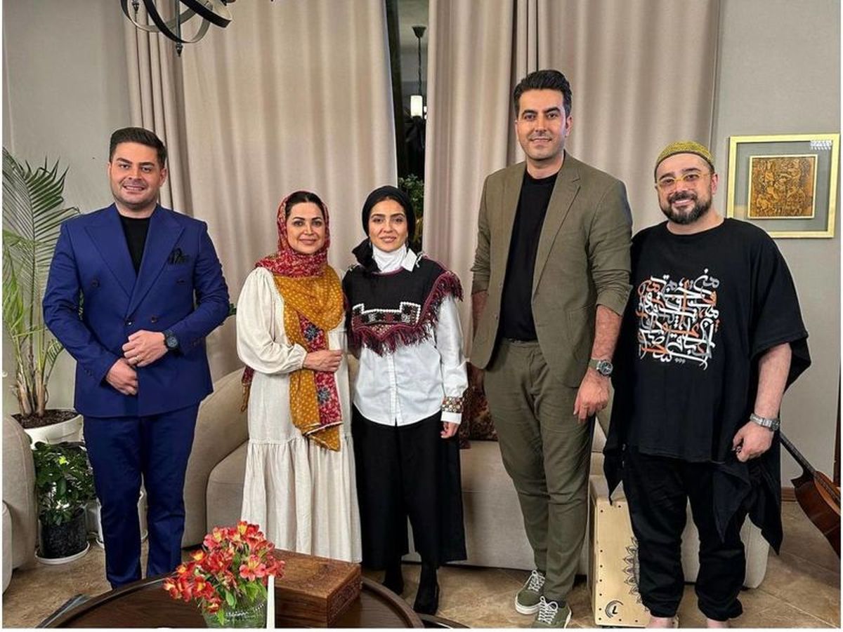   تصاویر جالب از داورانِ شام ایرانی در یک ساندویچی کثیف! 