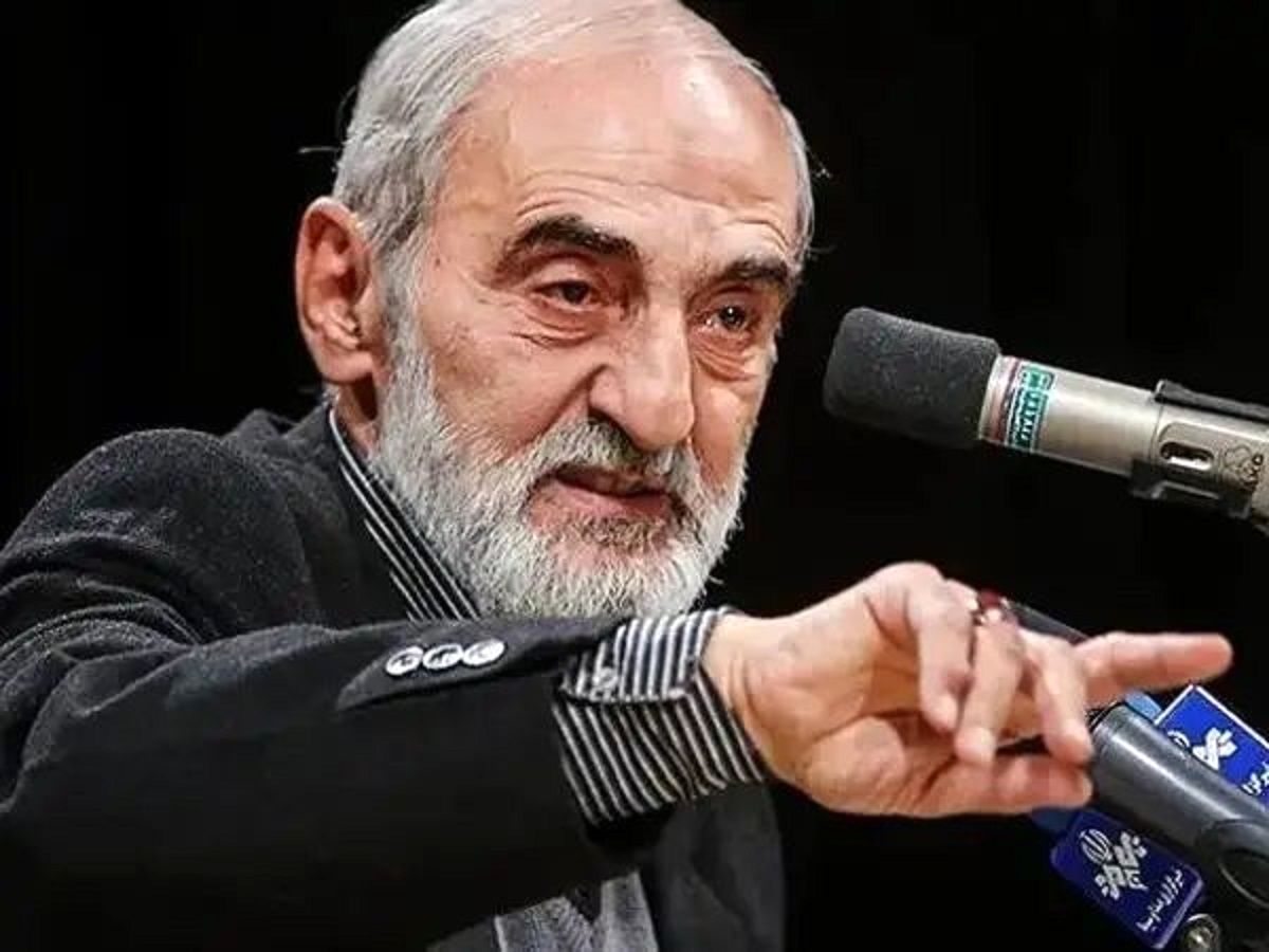 شریعتمداری: مذاکرات غیرمستقیم، تحقیر ترامپ است
