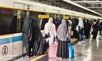 عکس پربازدید از تیپ دو شهروند در متروی تهران
