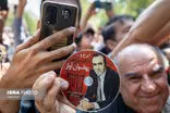 قاب ماندگاری که در مراسم خاکسپاری ایرج ثبت شد
