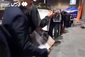 تصاویری با عنوان صف برای پیوستن به ایست‌بازرسی‌ها