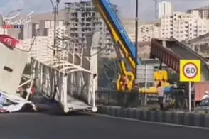 برخورد خودرو کشنده با پل عابر پیاده در پردیس