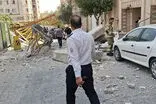 سقوط جرثقیل در تهران، ساختمان ۵ طبقه را سوراخ کرد