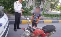 توقیف موتورسیکلت با سوار ۹ ساله‌!