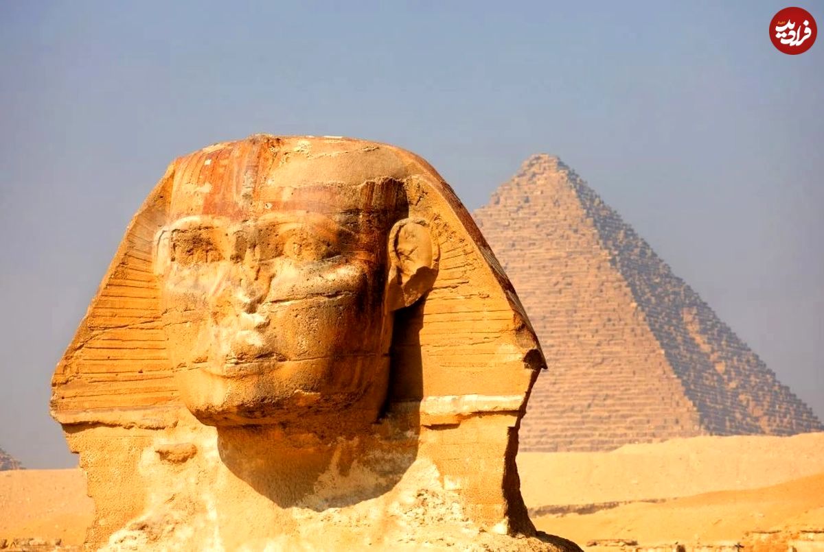   مشهورترین مجسمه مصر باستان شبیه کیست؟ 