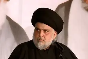 حضور مقتدی صدر در بین عزاداران رهبر شهید 
