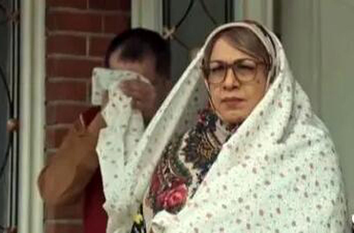 گریم عجیب و زنانه رضا عطاران در این فیلم وایرال شد