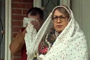 گریم عجیب و زنانه رضا عطاران در این فیلم وایرال شد